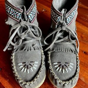 Laurentian Cheif moccasin booties - 5.5